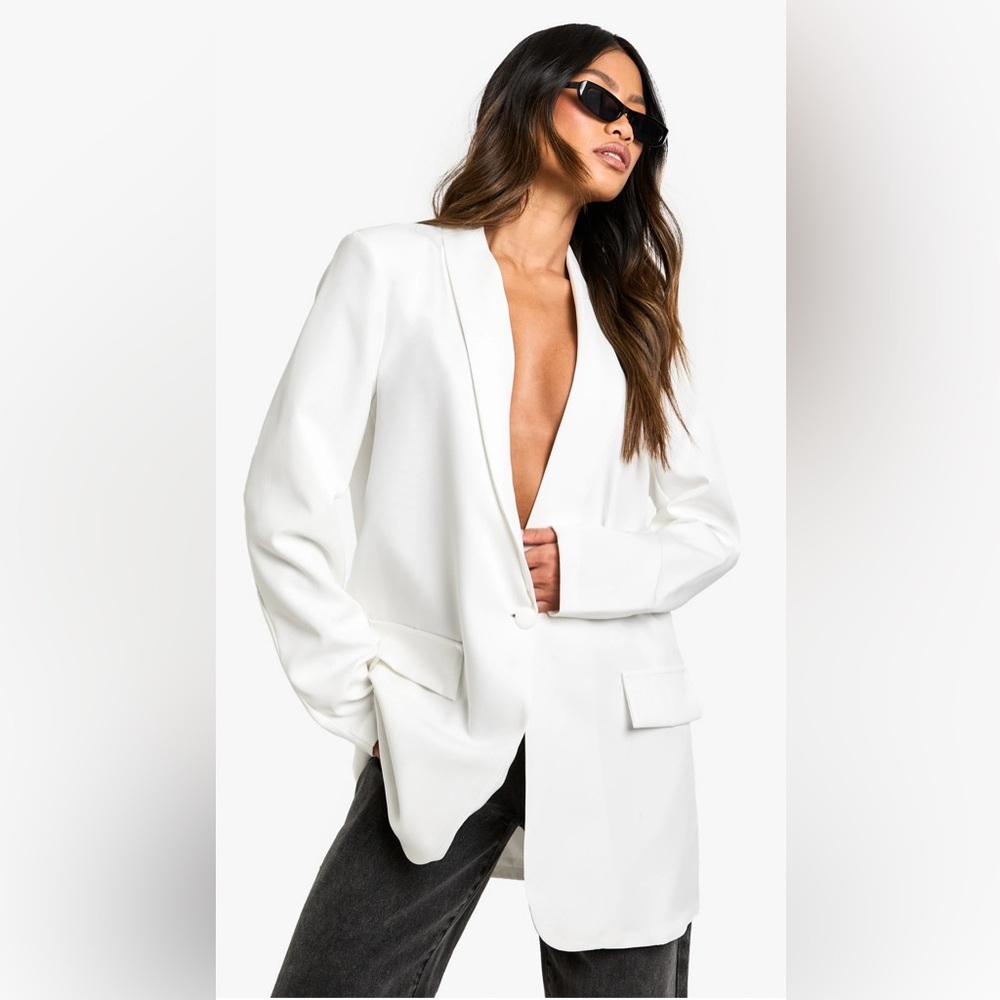 NWT Boohoo Classic White Oversized Women's Blazer